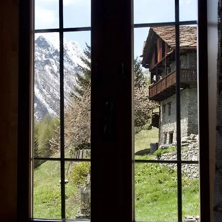 Hameau De Laval
